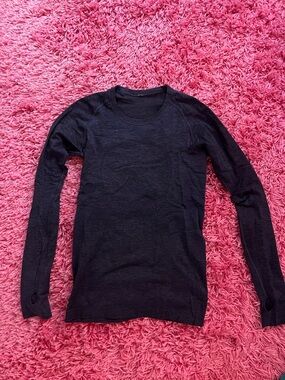 Lululemon Long Sleeve dark purple exercise Top